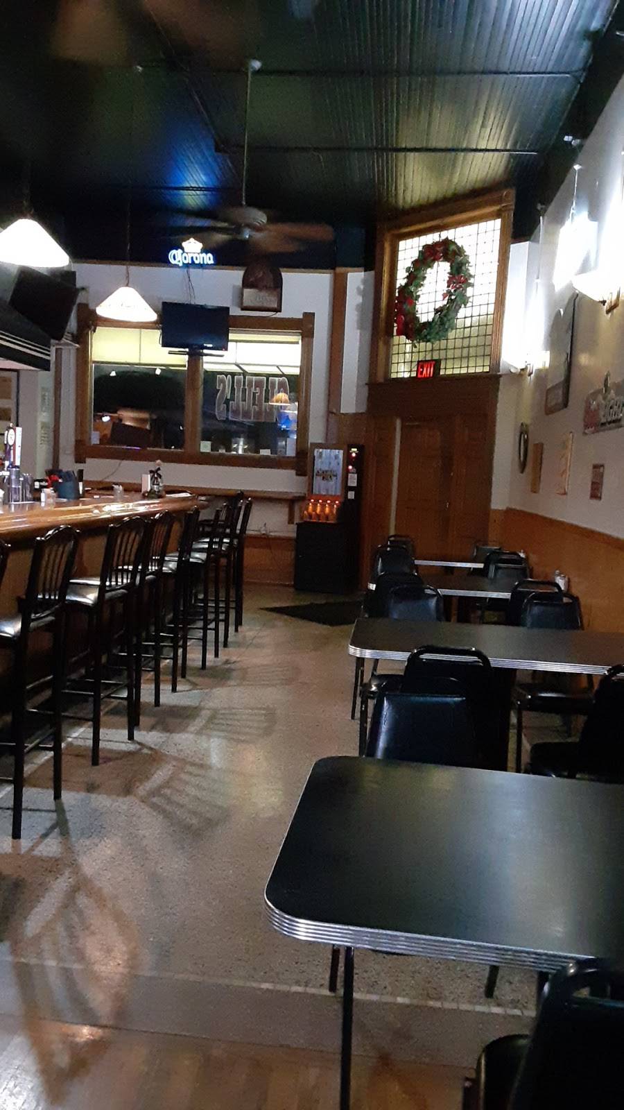 Clells Bistro | restaurant | 302 N Main St, Hudson, IN 46747, USA | 2605873065 OR +1 260-587-3065