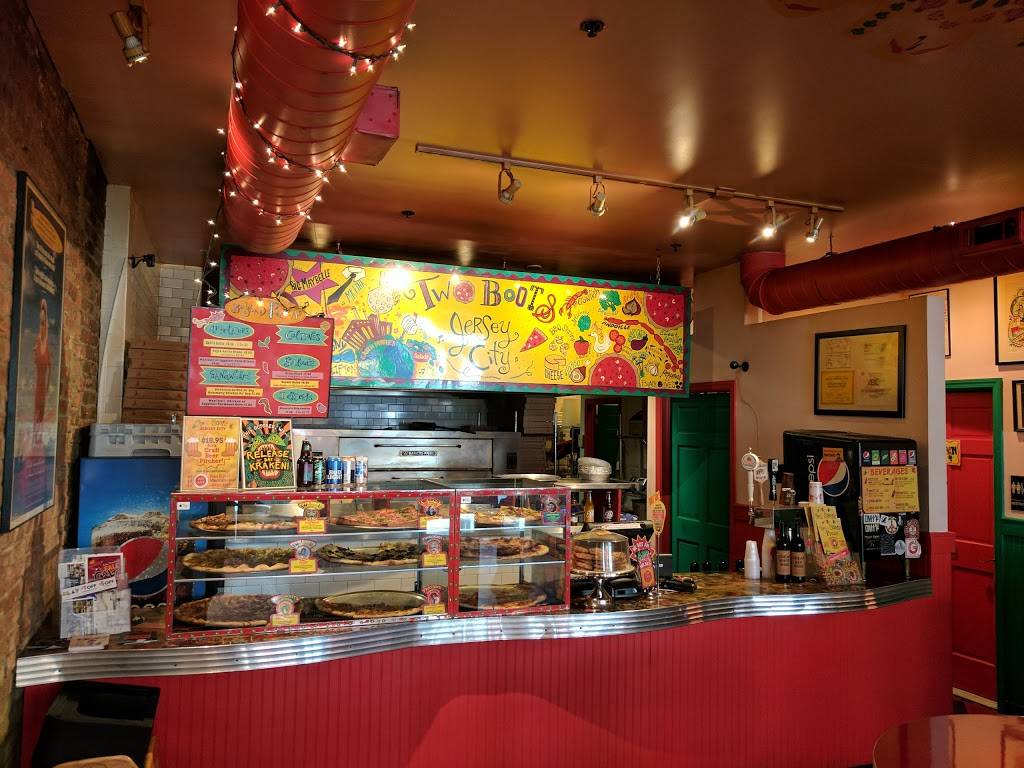 Two Boots Pizza | restaurant | 133 Newark Ave, Jersey City, NJ 07302, USA | 2012091250 OR +1 201-209-1250