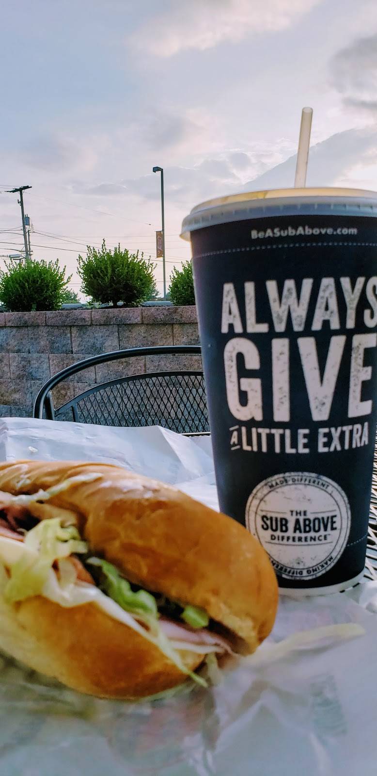 Jersey Mikes Subs | meal takeaway | 1911 Springwood Rd, York, PA 17403, USA | 7179001906 OR +1 717-900-1906