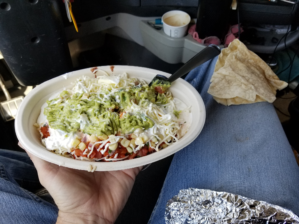 Chipotle Mexican Grill | restaurant | 1207 N Keller Dr, Effingham, IL 62401, USA | 2173473800 OR +1 217-347-3800