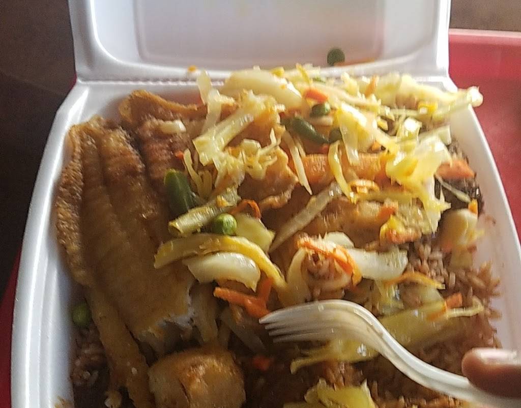 Constant Springs Carribean And American Cuisine | restaurant | 1344 E Gun Hill Rd, Bronx, NY 10469, USA | 6465714893 OR +1 646-571-4893