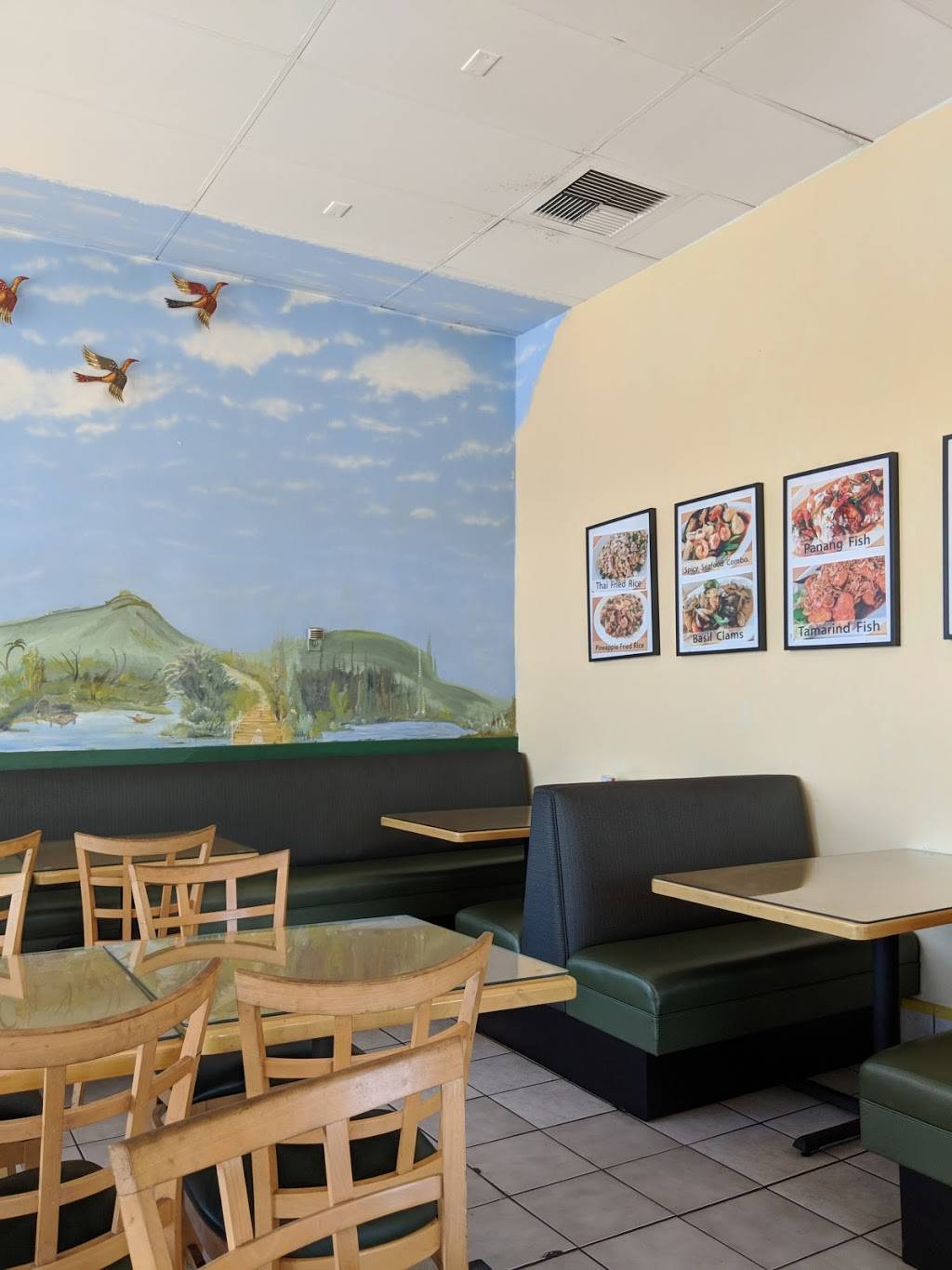 Royal Thai Restaurant | restaurant | 13576 Harbor Blvd B1, Garden Grove, CA 92843, USA | 7145302060 OR +1 714-530-2060