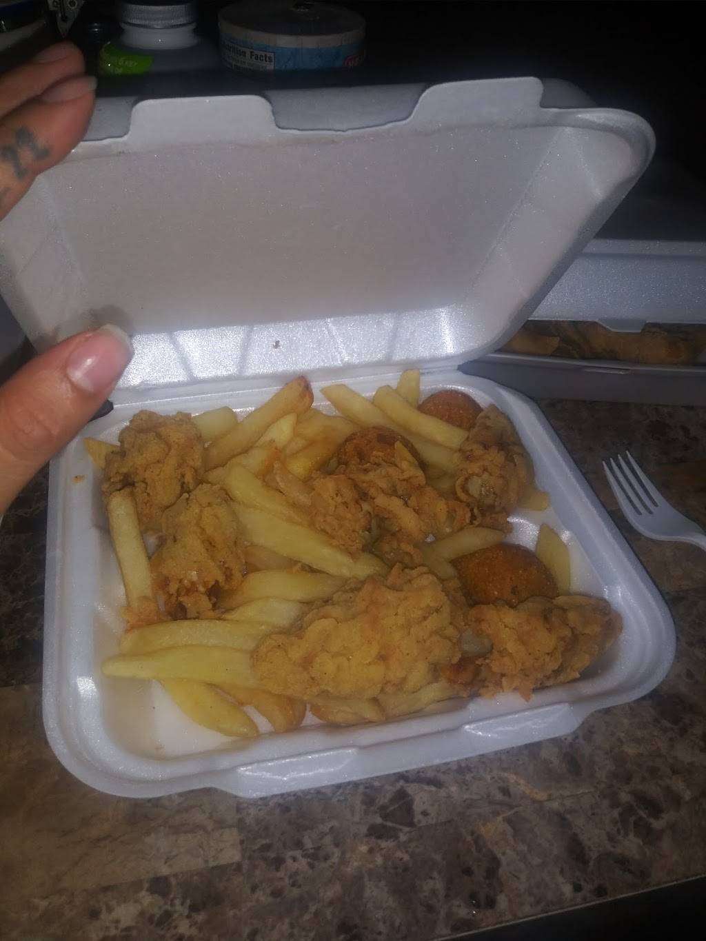 Thangs Cajun Seafood & Rice | restaurant | 6410 Antoine Dr, Houston, TX 77091, USA | 7136817779 OR +1 713-681-7779