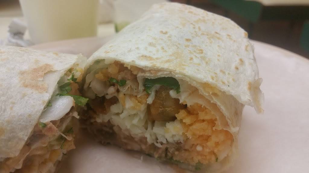 Fiesta Burrito | restaurant | 924 W 75th St #104, Naperville, IL 60564, USA | 6304167525 OR +1 630-416-7525