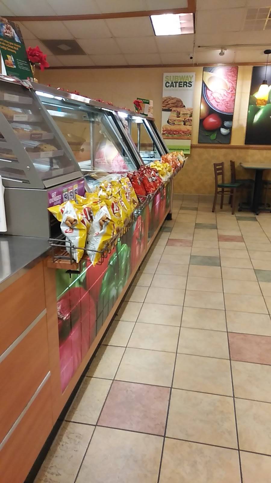 Subway | restaurant | 912 S Dixie Hwy, Hoopeston, IL 60942, USA | 2172837300 OR +1 217-283-7300