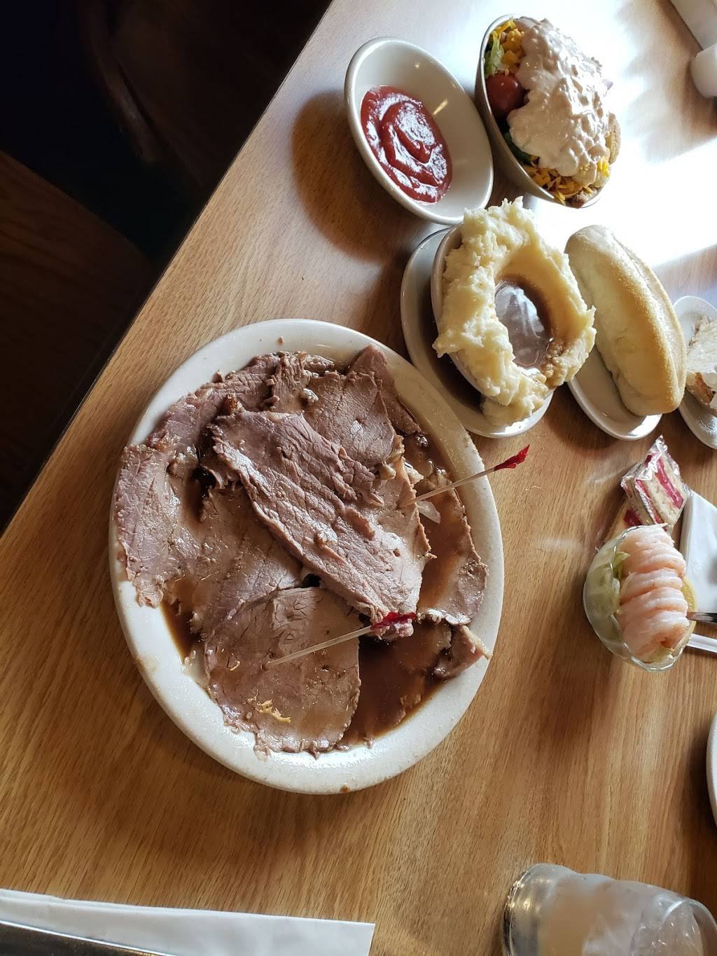 Sign of the Beefcarver | restaurant | 27400 Woodward Ave, Royal Oak, MI 48067, USA | 2485467888 OR +1 248-546-7888