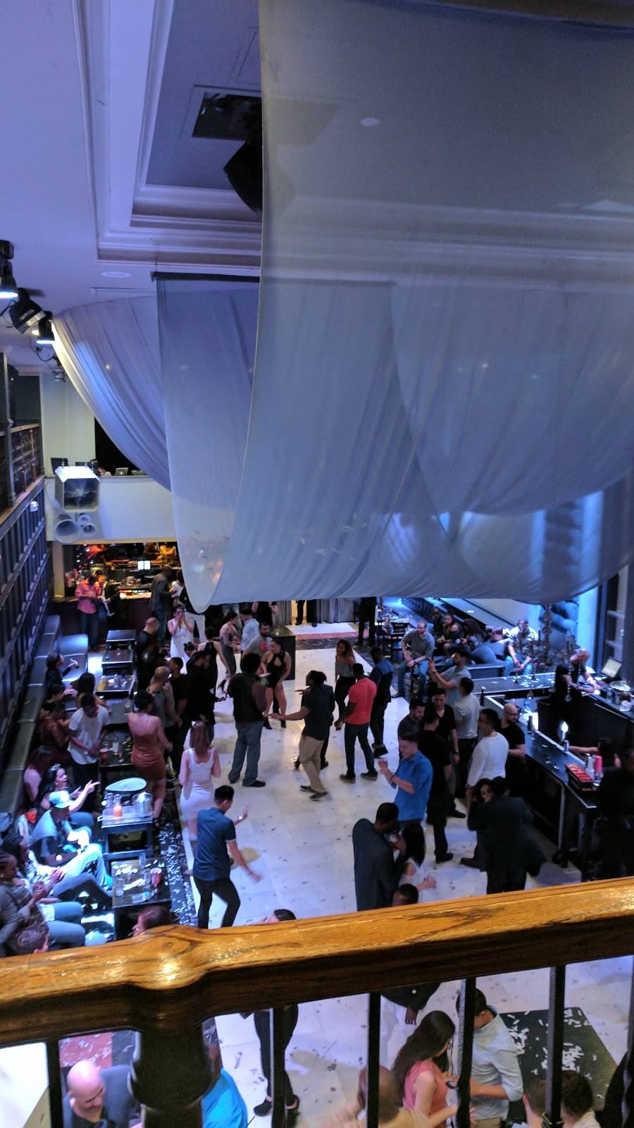 Mister East | night club | 2401 N Wood Ave, Roselle, NJ 07203, USA | 9082418396 OR +1 908-241-8396