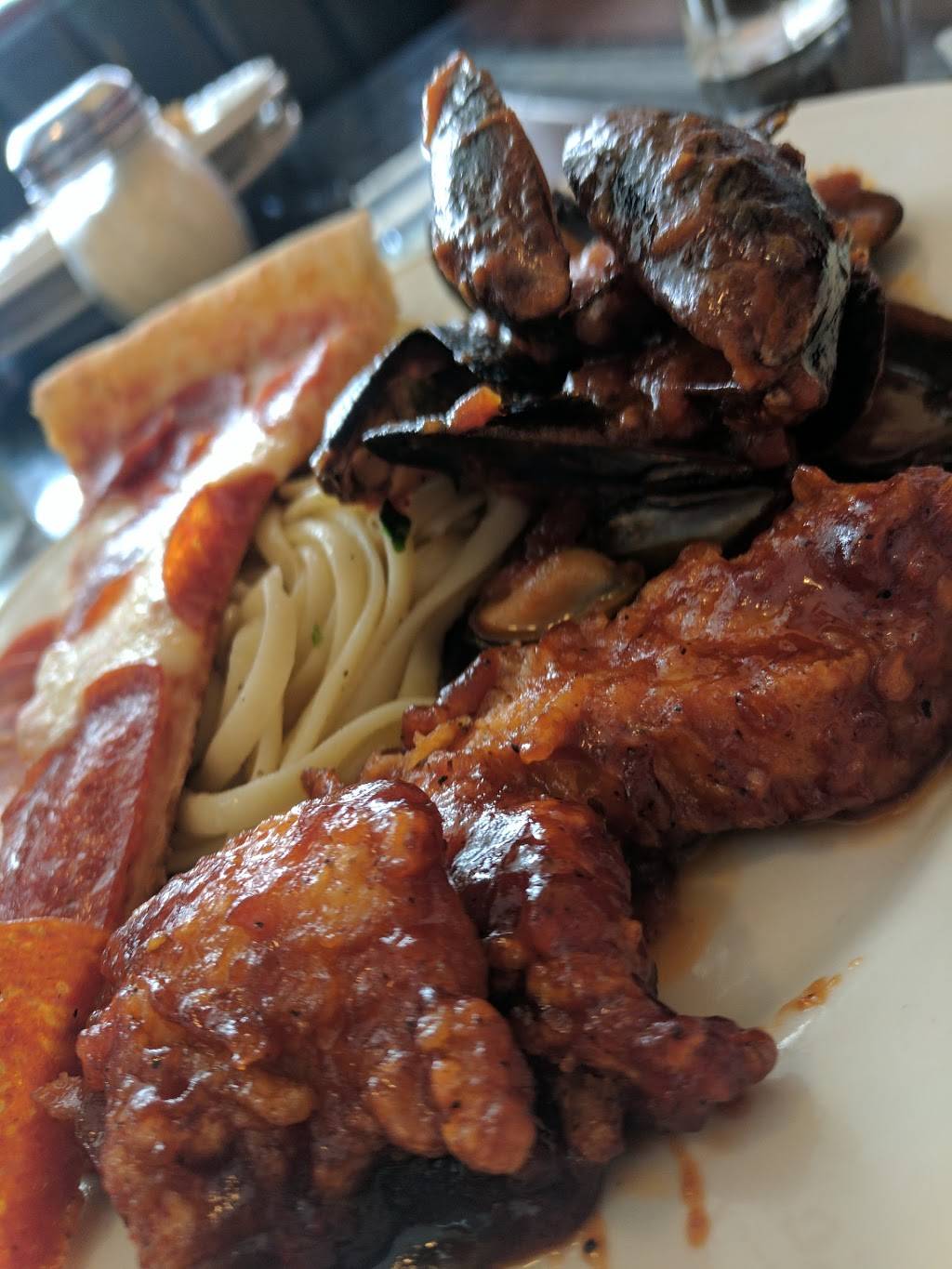 Benitos Italian Cafe and Pizzeria | restaurant | 9475 Philips Hwy, Jacksonville, FL 32256, USA | 9045380222 OR +1 904-538-0222