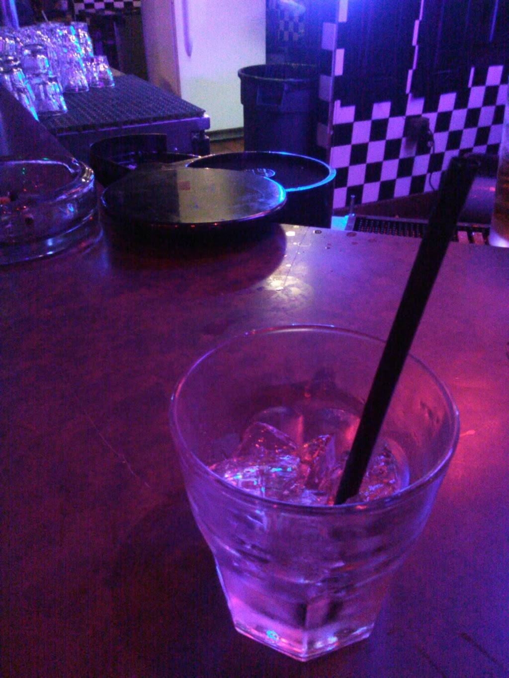 MJs Bar & Grill | restaurant | 1310 S Fort Hood St, Killeen, TX 76542, USA | 2545547008 OR +1 254-554-7008