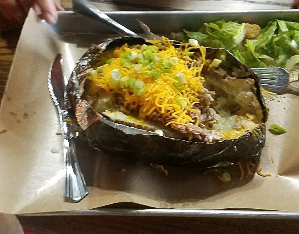 Dickeys Barbecue Pit | restaurant | 2222 Medical District Dr, Dallas, TX 75235, USA | 4692940186 OR +1 469-294-0186