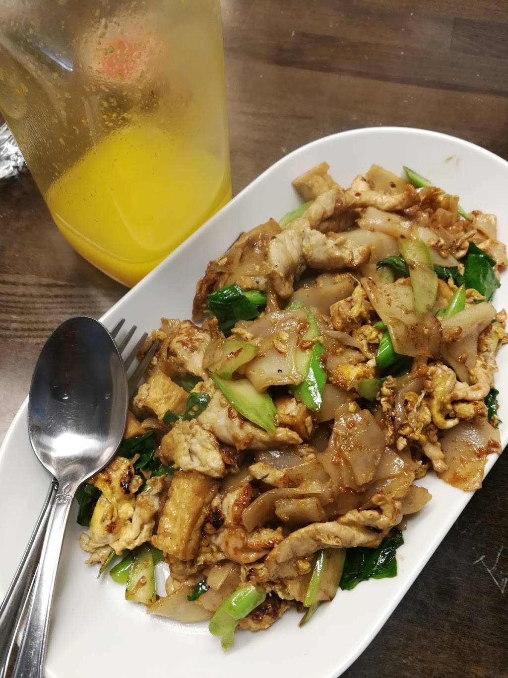 Bond St. Asia Kitchen | restaurant | 13742 SW 56th St, Miami, FL 33175, USA | 3053801413 OR +1 305-380-1413