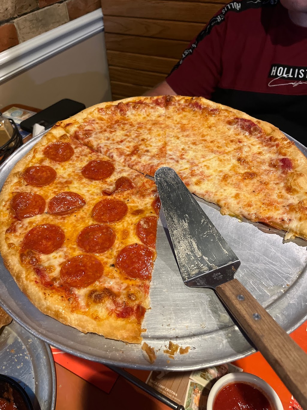 Bloomingdale Pizza Brandon | restaurant | 608 Oakfield Dr, Brandon, FL 33511, USA | 8134093329 OR +1 813-409-3329