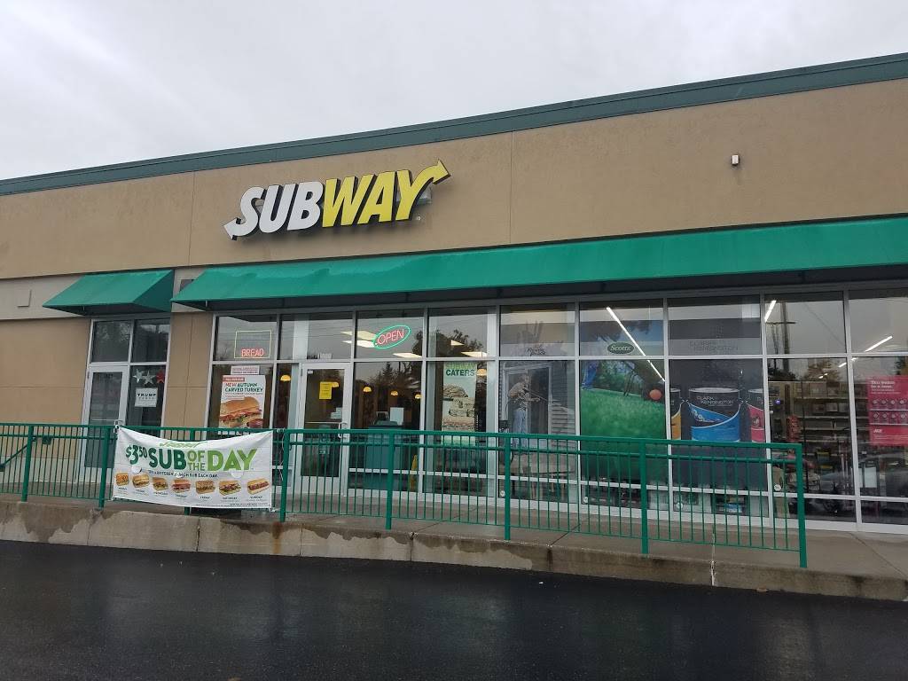 Subway | restaurant | 1596 W Market St, Akron, OH 44313, USA | 3308655984 OR +1 330-865-5984