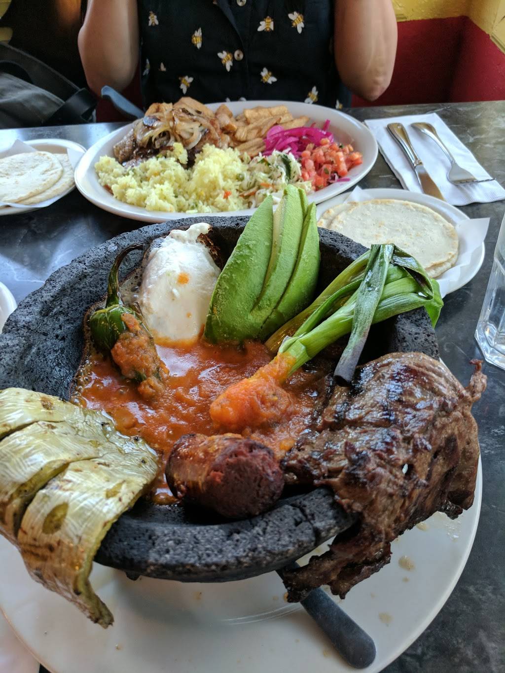 La Cabaña Seattle | restaurant | 606 N 105th St, Seattle, WA 98133, USA | 2064207693 OR +1 206-420-7693