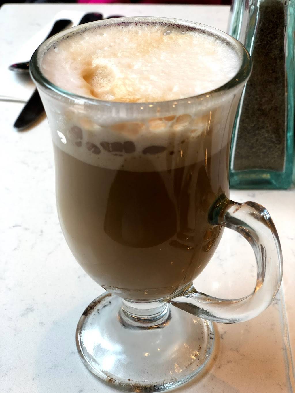 Hudson Bar Room | restaurant | 1405, 444 10th Ave, New York, NY 10001, USA | 6469525980 OR +1 646-952-5980