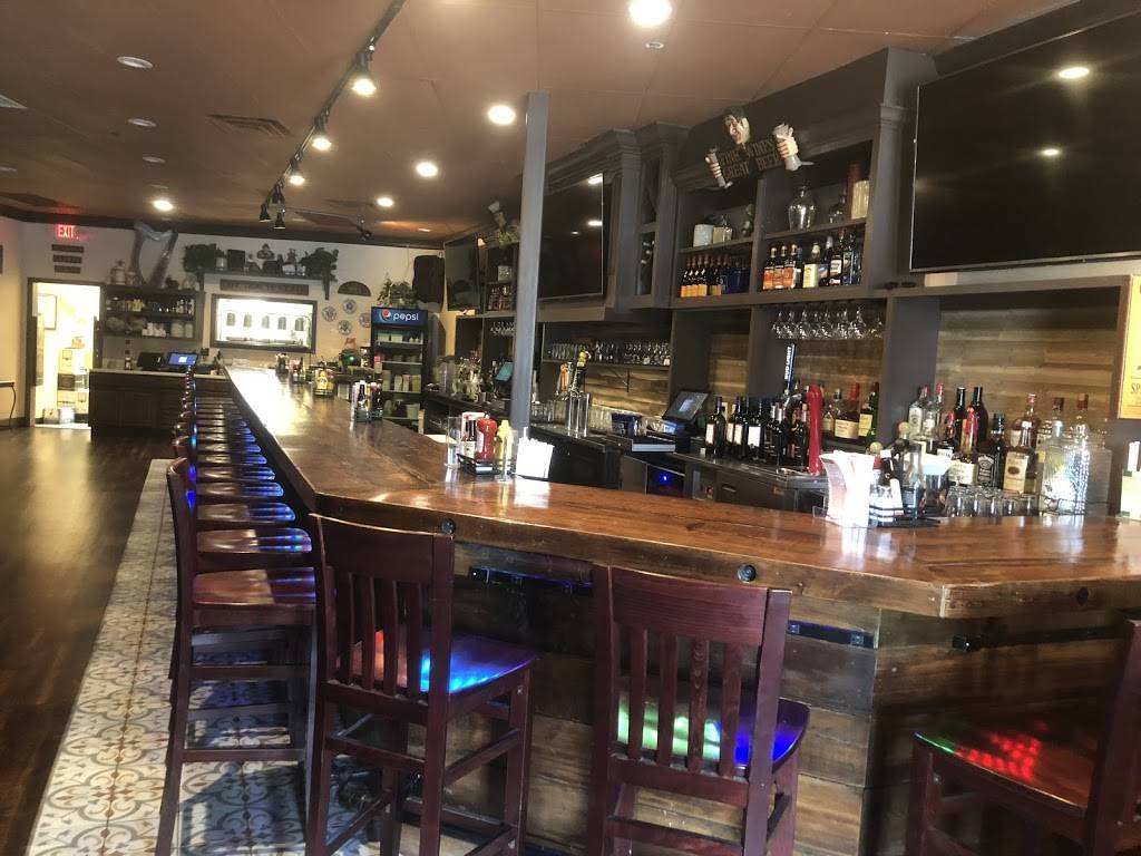 Finnegans Wake Bar and Restaurant | restaurant | 685 Main St, Walpole, MA 02081, USA | 5086681189 OR +1 508-668-1189