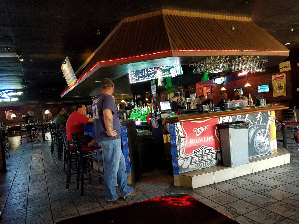Three Pints Pub | night club | 10710 Gateway N Blvd a1, El Paso, TX 79924, USA | 9158222016 OR +1 915-822-2016