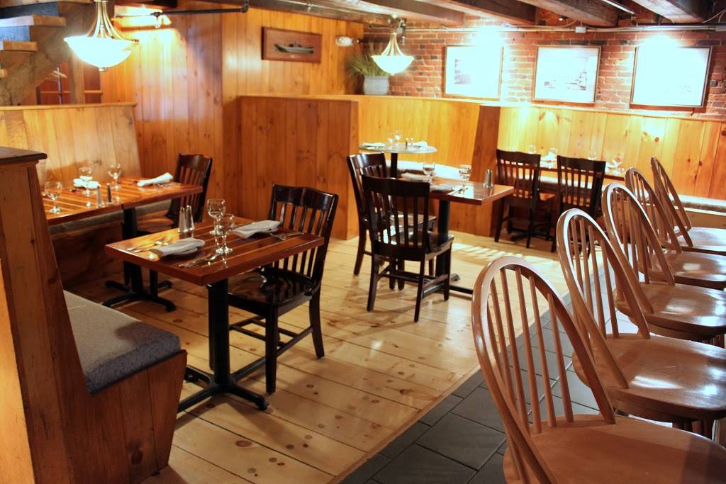 The Oar House | restaurant | 55 Ceres St, Portsmouth, NH 03801, USA | 6034364025 OR +1 603-436-4025