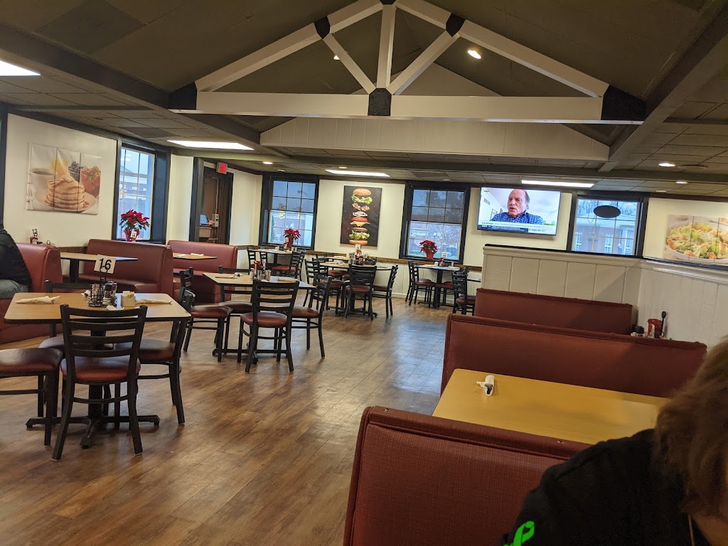 Moment Diner | restaurant | 1201 Emancipation Hwy, Fredericksburg, VA 22401, USA | 5409406285 OR +1 540-940-6285