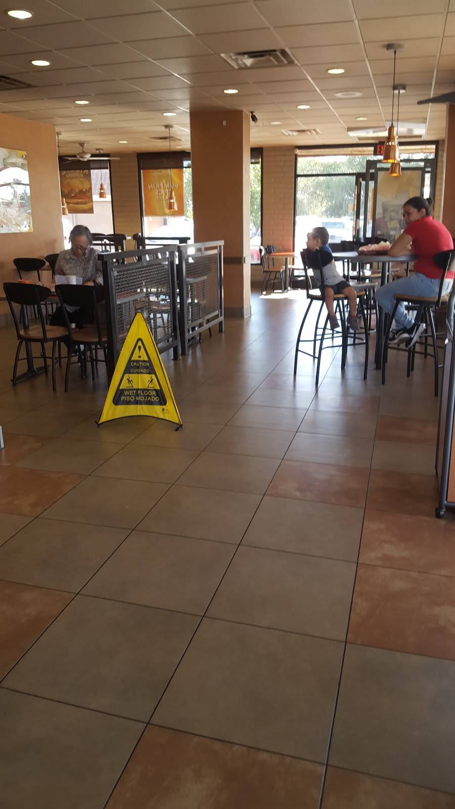 Jack in the Box | restaurant | 9021 N 59th Ave, Glendale, AZ 85302, USA | 6239370491 OR +1 623-937-0491