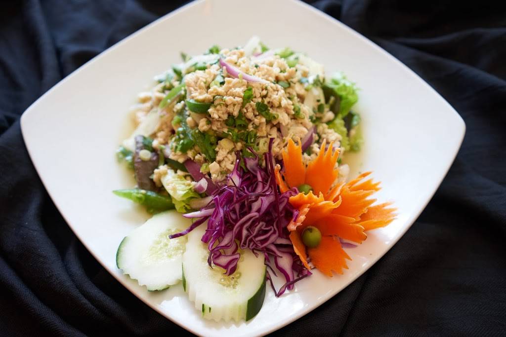 Thai Singha and Sushi | restaurant | 863 N Alafaya Trail, Orlando, FL 32828, USA | 4073828201 OR +1 407-382-8201