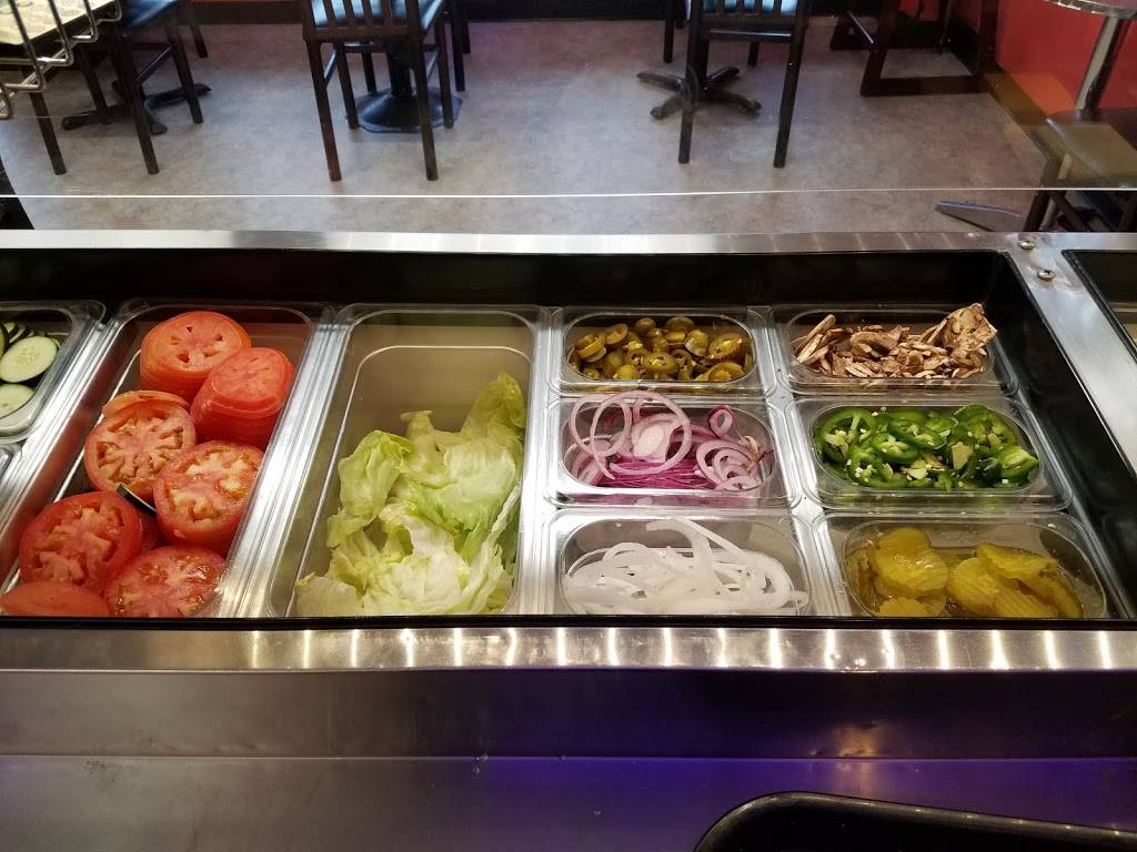 The Little Chicken - Burger | restaurant | 15178 8th Ave SW, Burien, WA 98166, USA | 2065961657 OR +1 206-596-1657