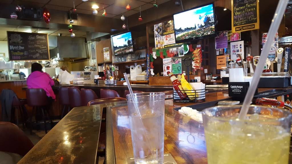 ICU Bar & Grill | restaurant | 129 N Green Bay Rd, Neenah, WI 54956, USA | 9207257401 OR +1 920-725-7401