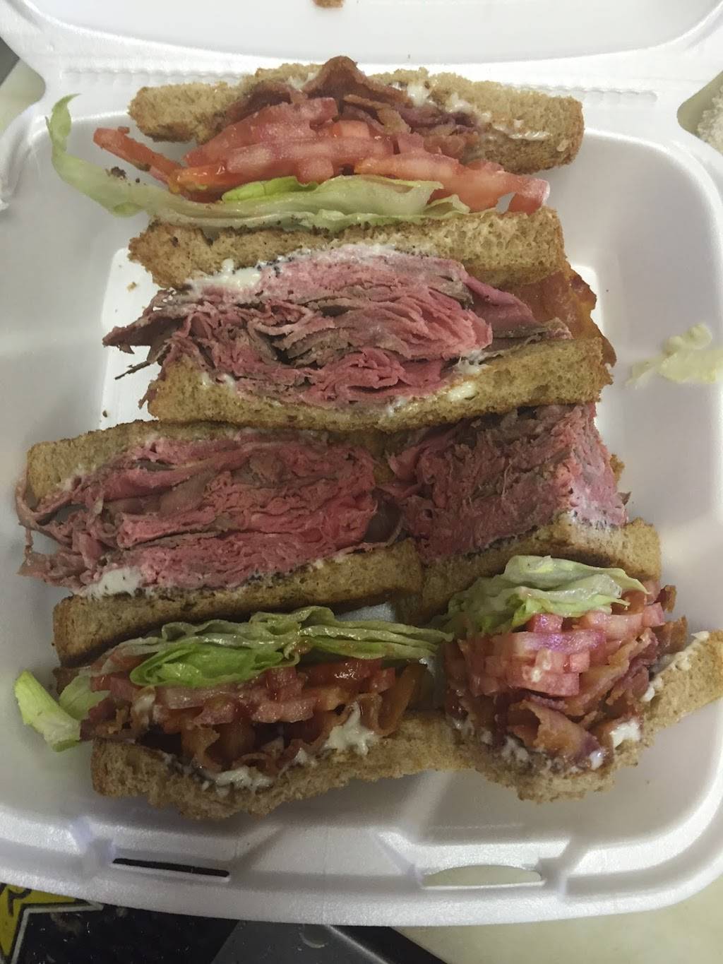 Mister Chubbys | restaurant | 8312 State Rd, Philadelphia, PA 19136, USA | 2157088601 OR +1 215-708-8601