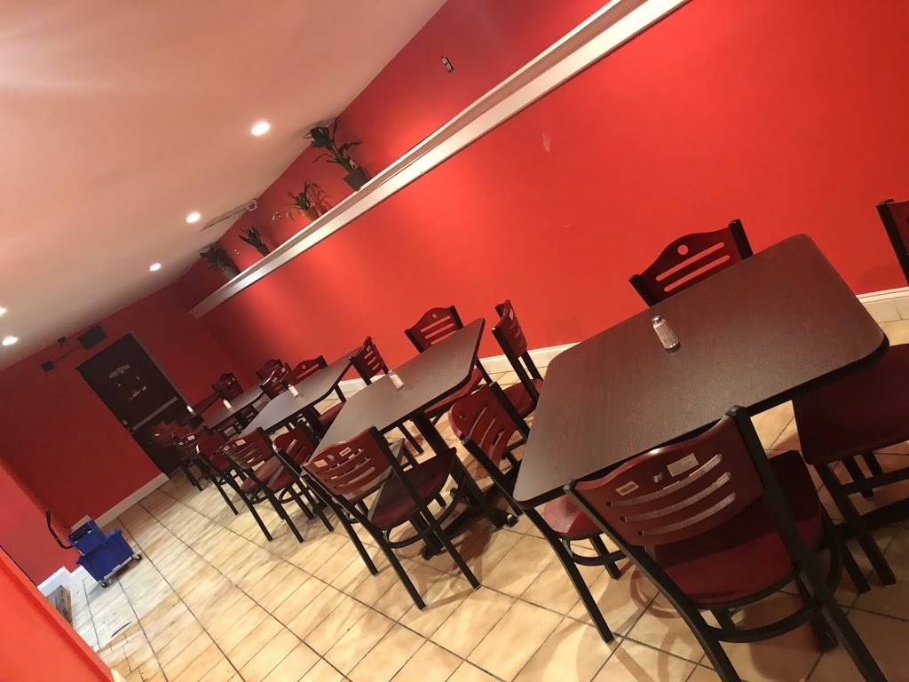 La Familia Restaurant | restaurant | 200 S Haven St, Baltimore, MD 21224, USA | 4438270990 OR +1 443-827-0990