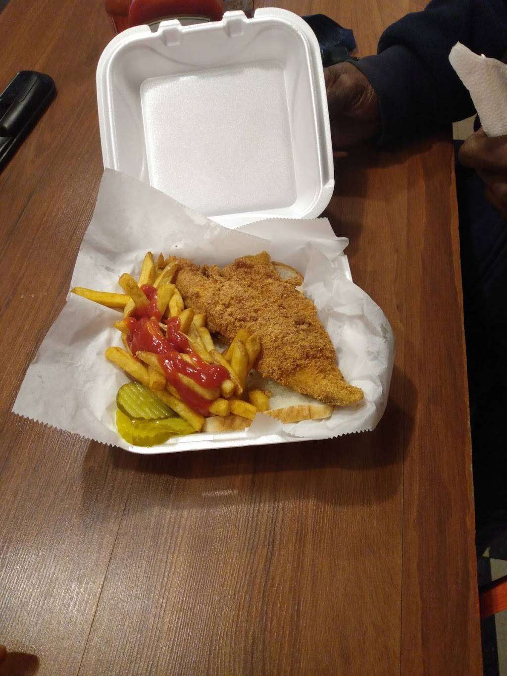 GeminEyez Restaurant | restaurant | 611 Jefferson Ave, Rochester, NY 14611, USA | 5856736747 OR +1 585-673-6747