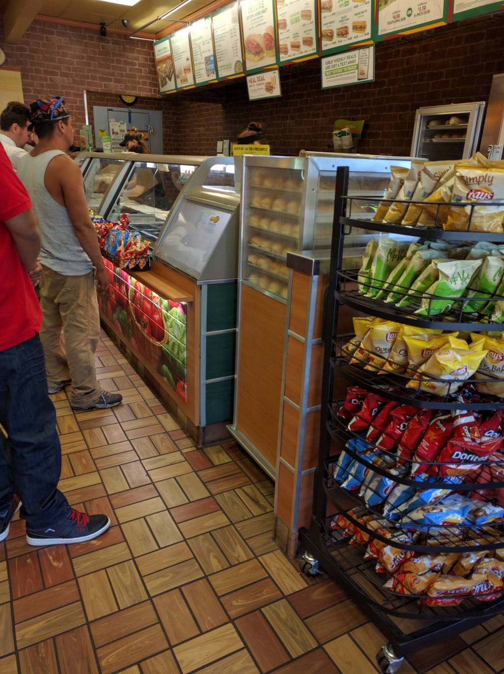 Subway | restaurant | 3941 Park Dr #40, El Dorado Hills, CA 95762, USA | 9169394499 OR +1 916-939-4499