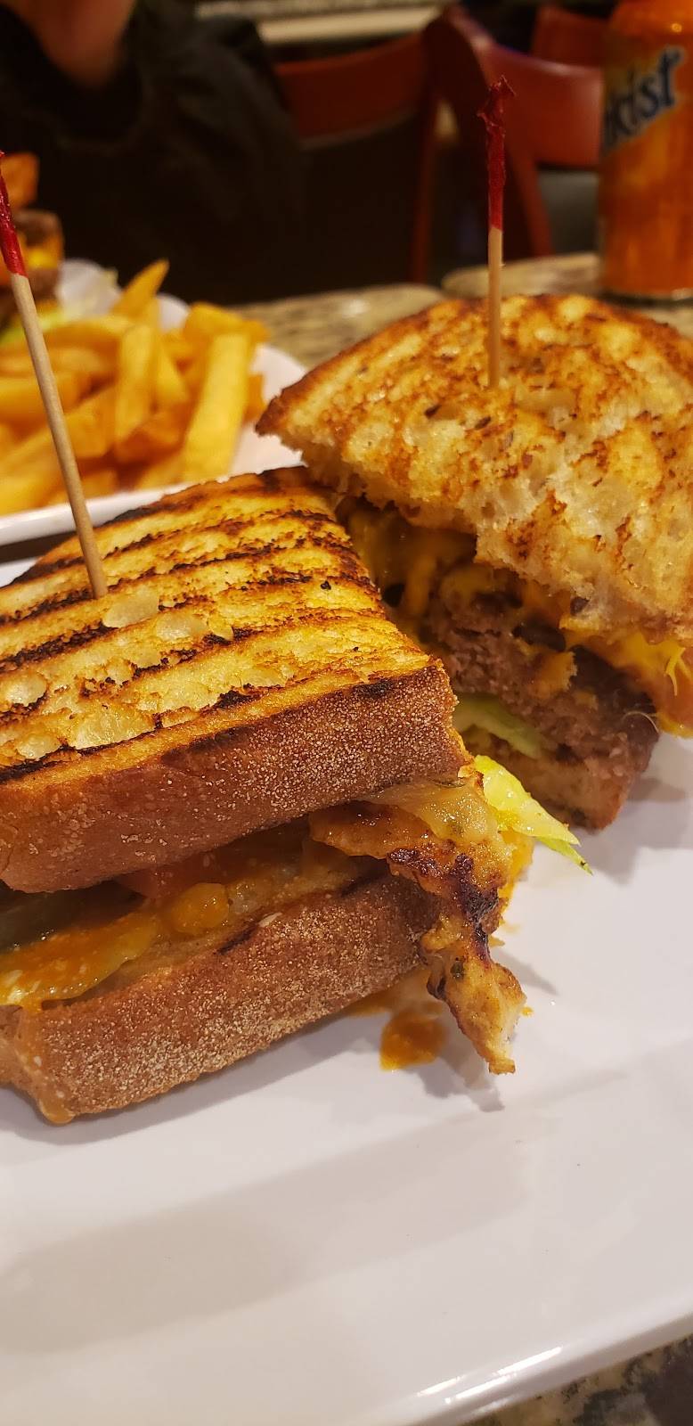 Baristas Café | restaurant | 24735 W Warren Ave, Dearborn Heights, MI 48127, USA | 3134365062 OR +1 313-436-5062