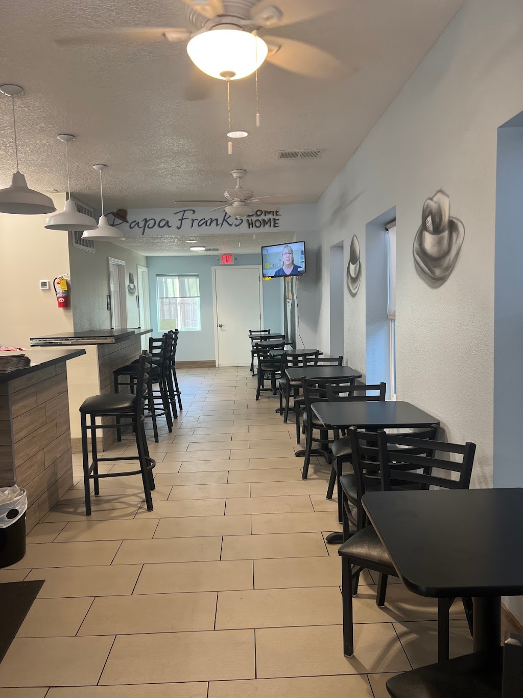 Papa Franks | restaurant | 218 Marble Ave NW, Albuquerque, NM 87102, USA | 5058428944 OR +1 505-842-8944