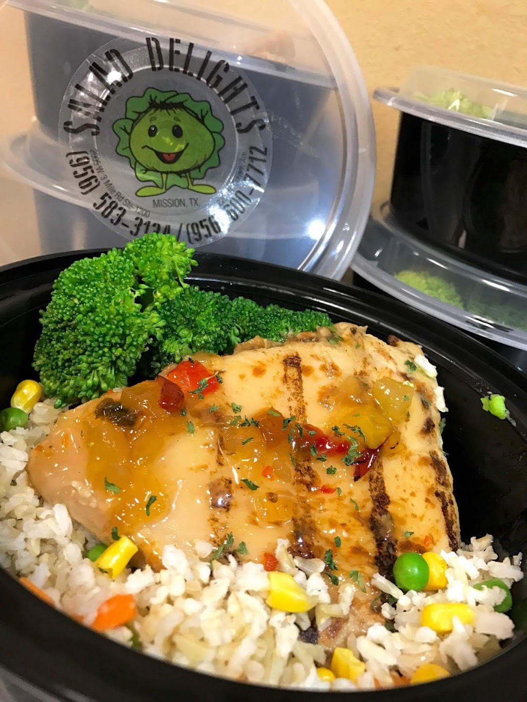 Salad Delights and more | restaurant | 2005 W Mile 3 Rd #1200, Mission, TX 78572, USA | 9565833134 OR +1 956-583-3134