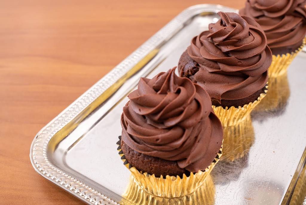 Claudias Heavenly Flans & Cakes | bakery | 21957 US Hwy 19 N, Clearwater, FL 33765, USA | 7277546857 OR +1 727-754-6857