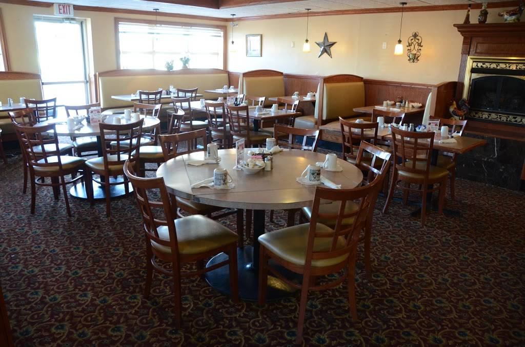 Star 34 Family Restaurant | restaurant | 336 W Church St, Sandwich, IL 60548, USA | 8157869898 OR +1 815-786-9898