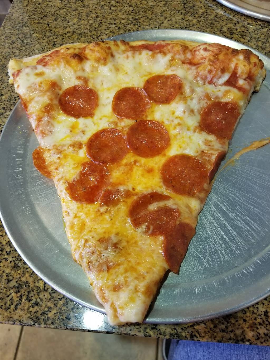 Mom & Doms Pizza | restaurant | 5025 Shawline St, San Diego, CA 92111, USA | 8582921511 OR +1 858-292-1511