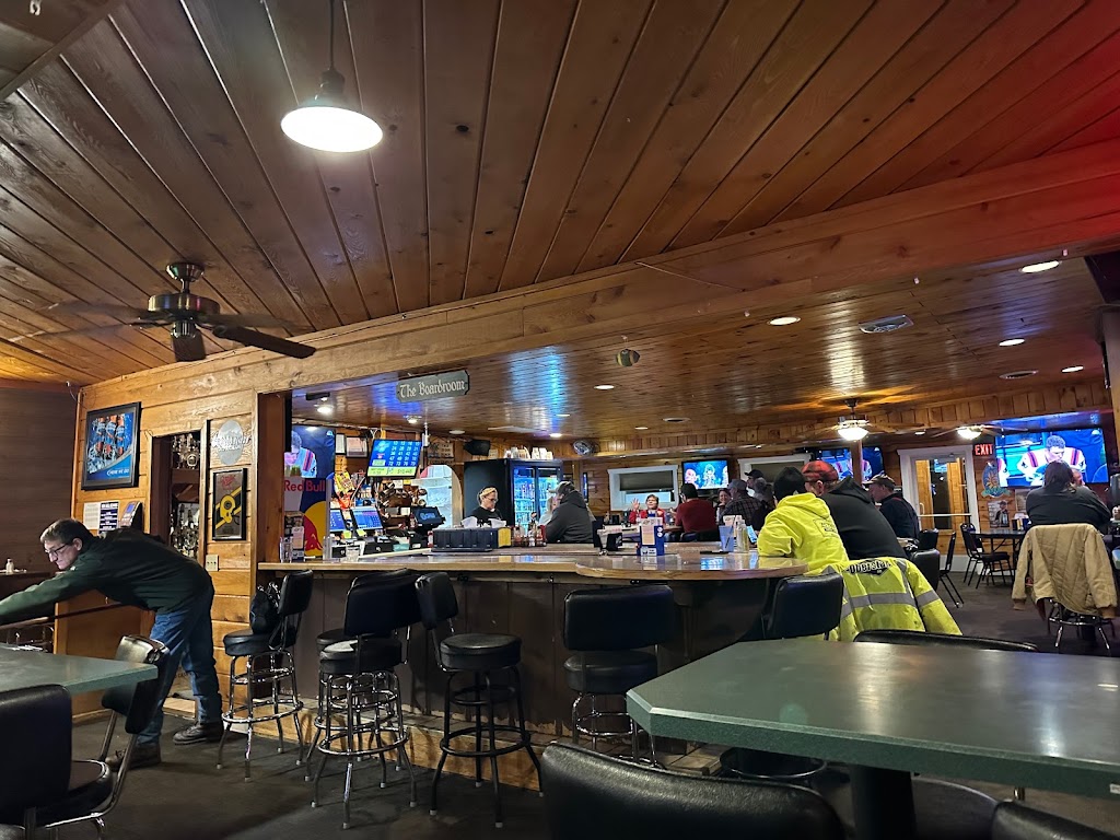 The Dry Dock Bar & Grill | restaurant | 5029 US Hwy 41, Harvey, MI 49855, USA | 9062493298 OR +1 906-249-3298