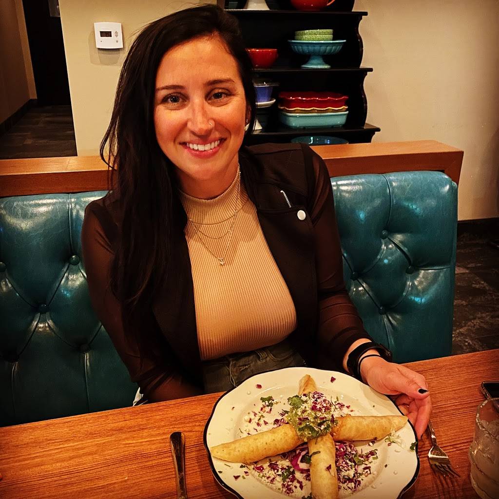 Francos Famous | restaurant | 26538 Moulton Pkwy, Laguna Hills, CA 92653, USA | 9494469700 OR +1 949-446-9700