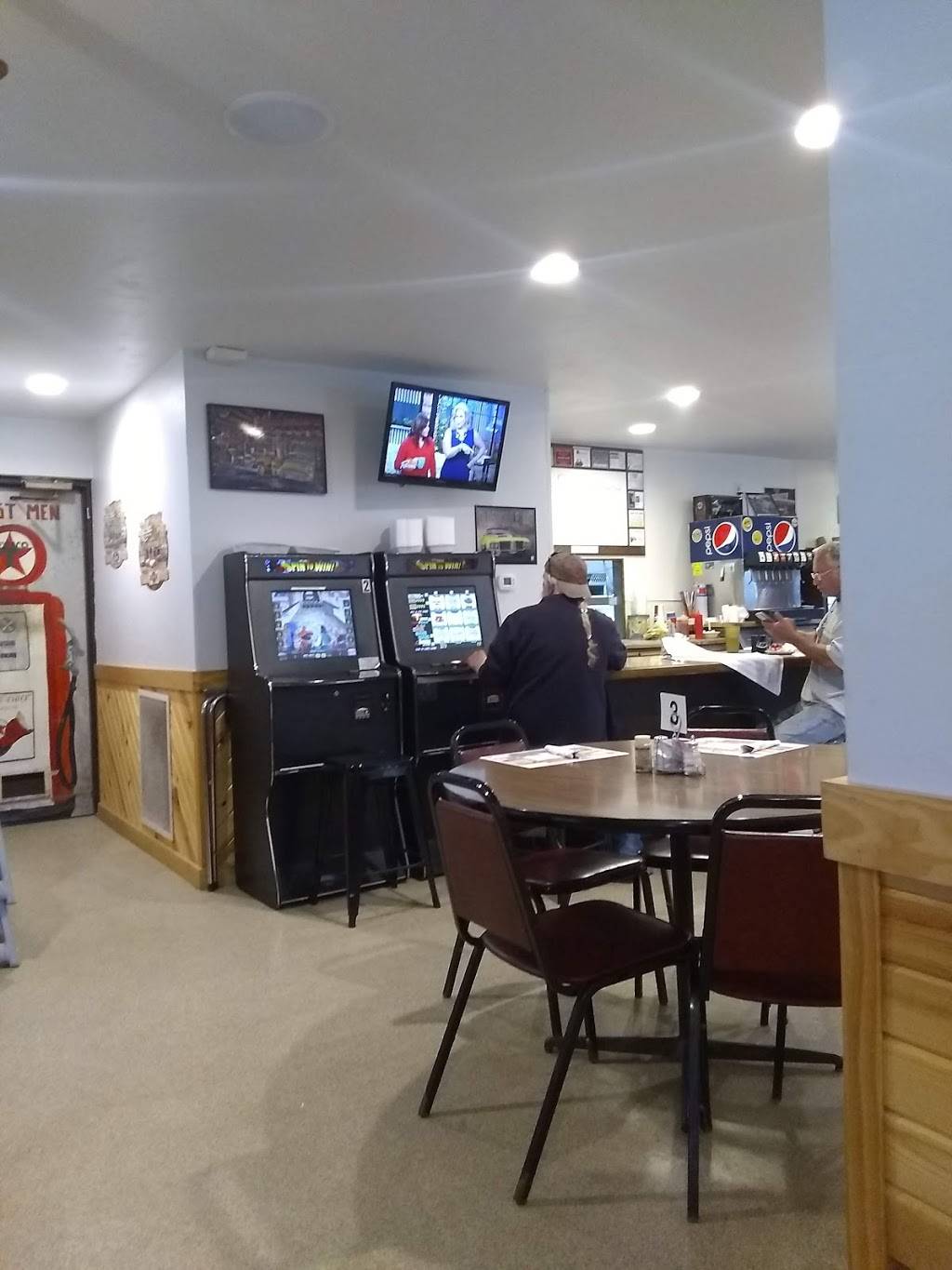 Jackies Parkside | restaurant | 630 W Main St, Winneconne, WI 54986, USA | 9205827755 OR +1 920-582-7755