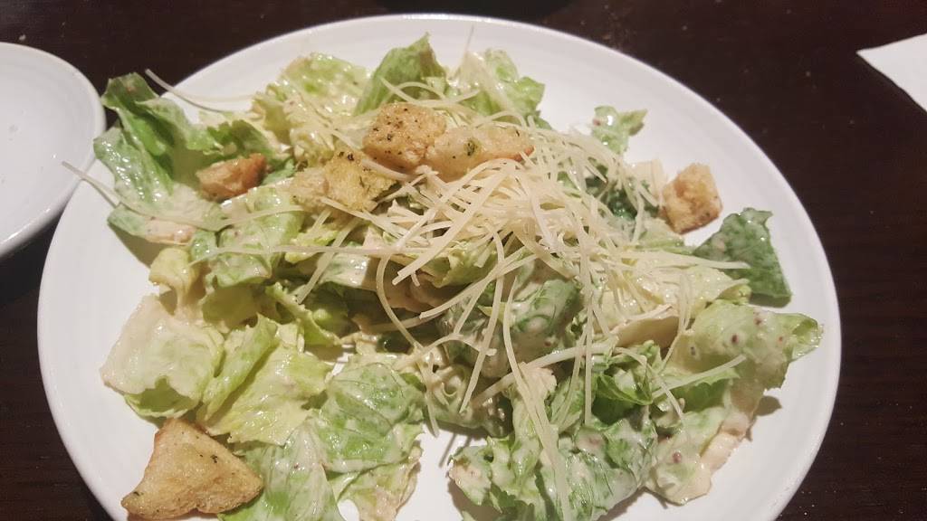 Carrabbas Italian Grill | restaurant | 7620 N Wickham Rd, Melbourne, FL 32940, USA | 3212530991 OR +1 321-253-0991