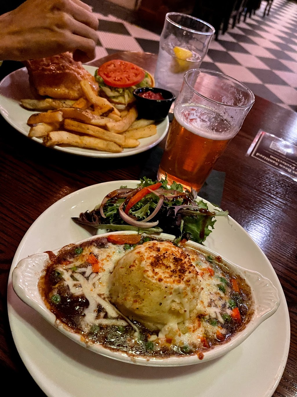 The Pub Orlando | restaurant | 9101 International Dr Suite 1003, Orlando, FL 32819, USA | 4073522305 OR +1 407-352-2305