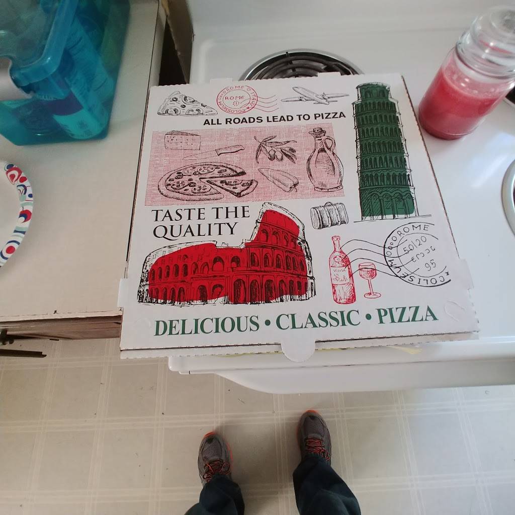 Little Italys Pizza | restaurant | 502 N Walnut St, Mt Carmel, IL 62863, USA | 6182624121 OR +1 618-262-4121