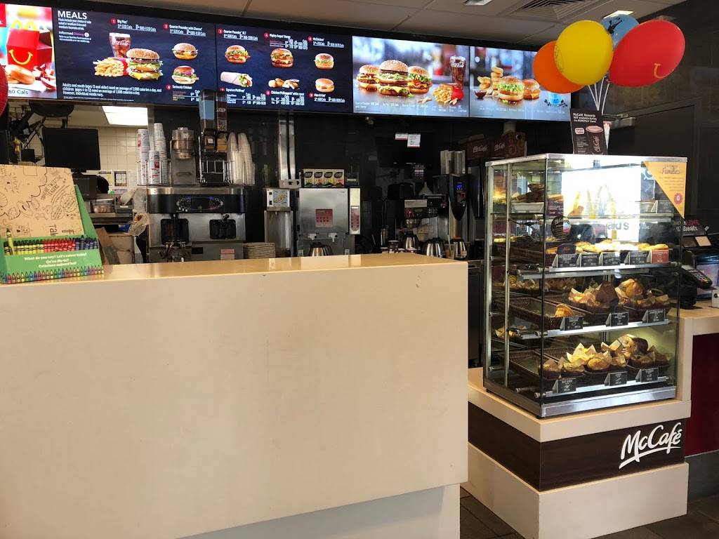 McDonalds | cafe | 2260 Markham Rd, Scarborough, ON M1B 2W4, Canada | 4163213590 OR +1 416-321-3590