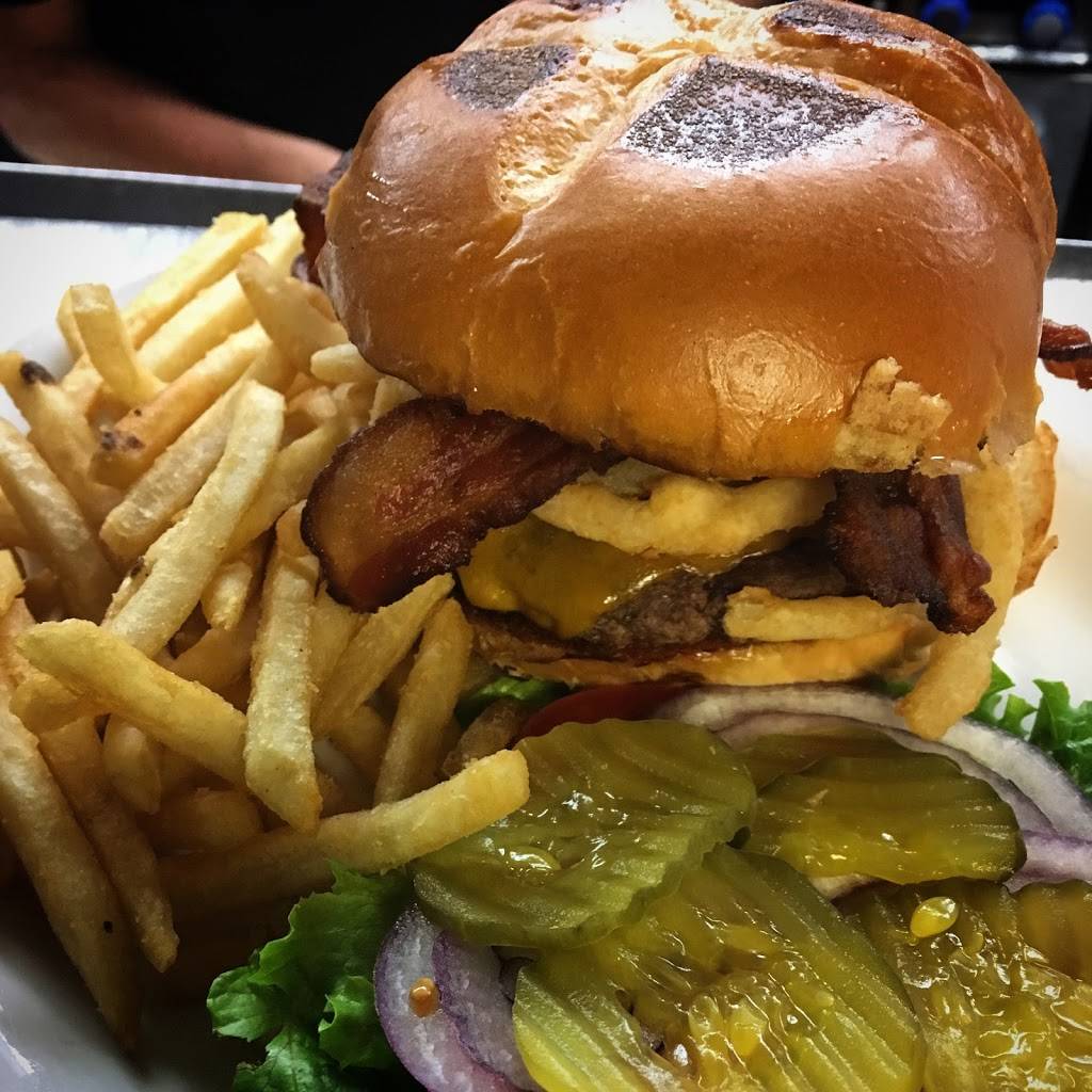 Polo Grounds Pub & Grill | restaurant | 747 3rd St, San Francisco, CA 94107, USA | 4157771177 OR +1 415-777-1177