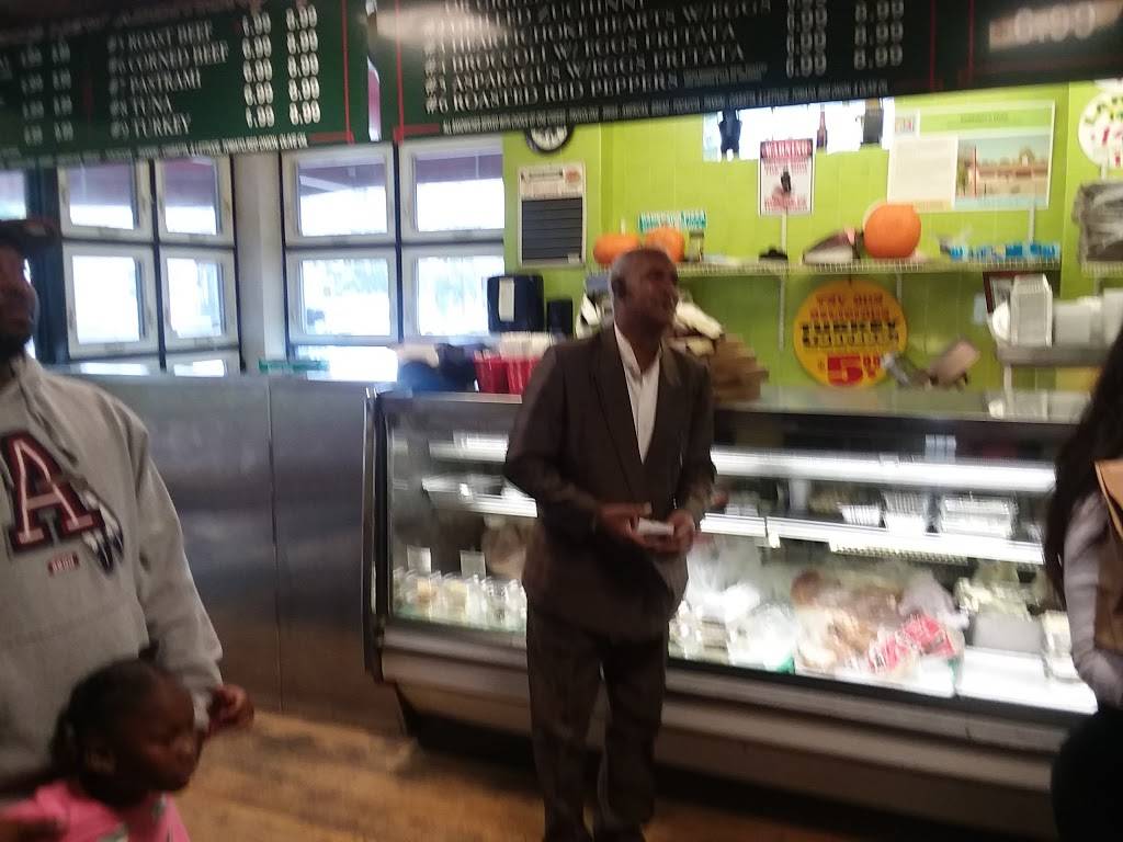 Damenzos Pizza | restaurant | 2324 W Taylor St, Chicago, IL 60612, USA | 3124211142 OR +1 312-421-1142