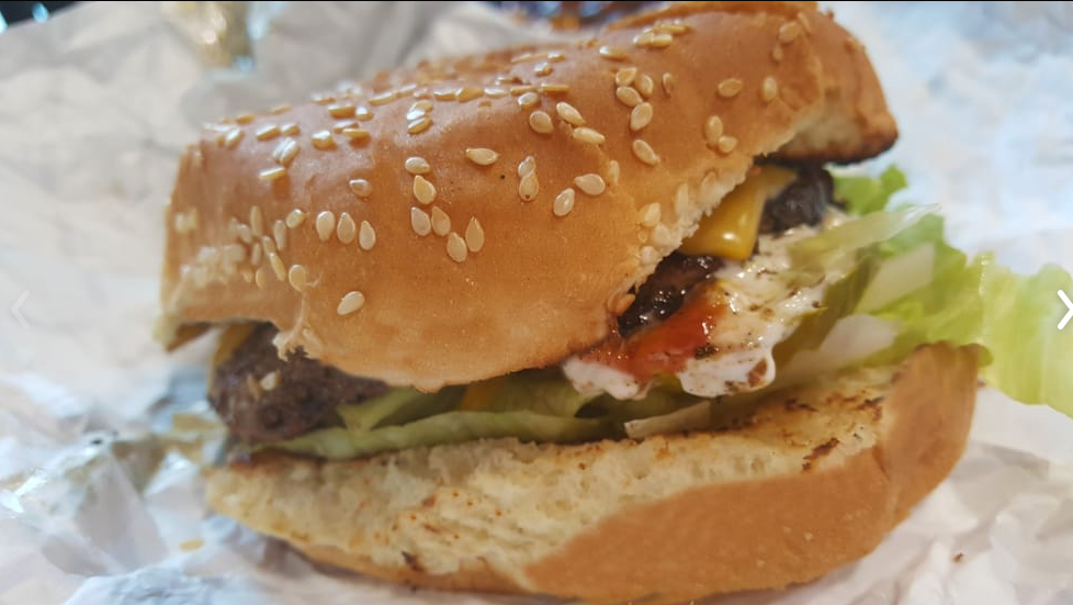 Burgers & Shakes Inc | restaurant | 5510 Limebank Rd, Gloucester, ON K1X 1C3, Canada | 6138224454 OR +1 613-822-4454