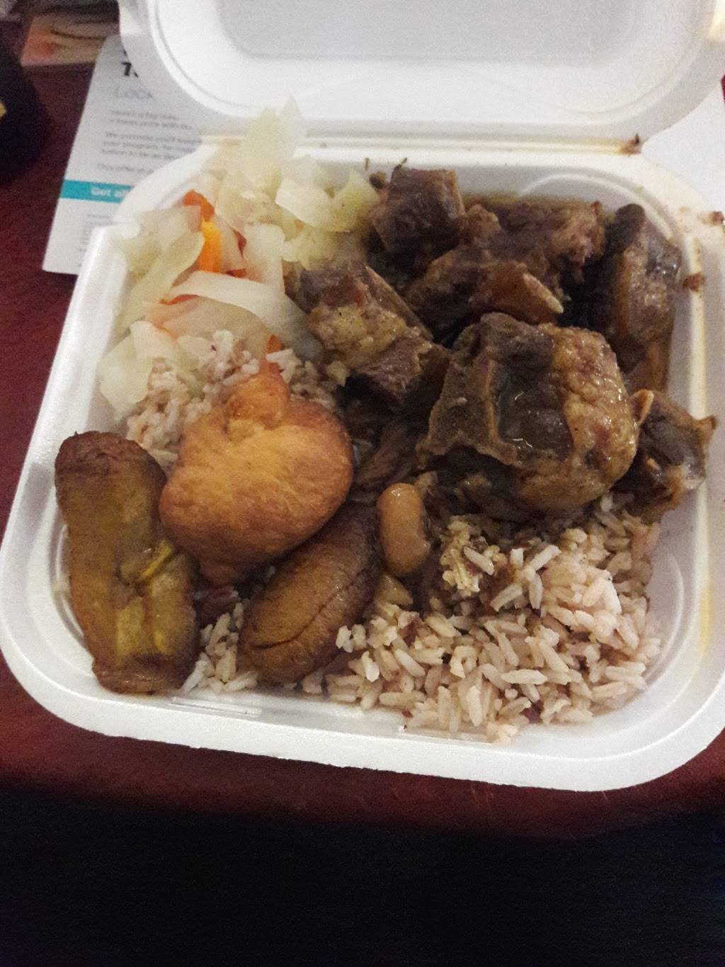 Max & Me Jamaican Restaurant & Bakery | bakery | 23 W Michael Gladden Blvd, Apopka, FL 32703, USA | 4077038535 OR +1 407-703-8535