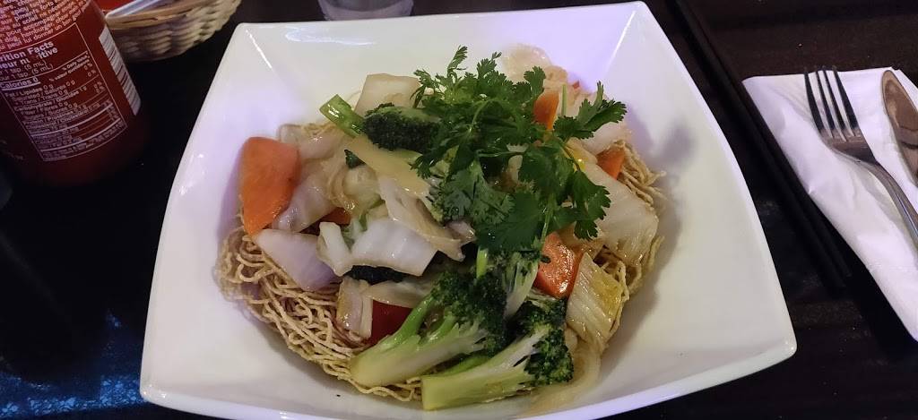 Maison Kim Thoa | restaurant | 1088 Rue Desserte O, Laval, QC H7X 4C9, Canada | 5145163332 OR +1 514-516-3332