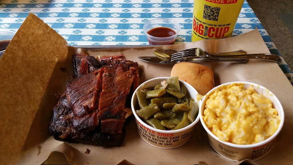 Dickeys Barbecue Pit | restaurant | 1109 US Highway 80 E, Ste E, Pooler, GA 31322, USA | 9129881286 OR +1 912-988-1286